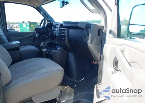 2016 Chevrolet Express 2500 Work Van from USA, damaged, VIN 1GCWGAFF2G1339676